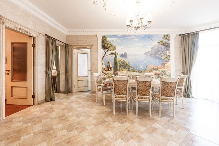 5-к. квартира, 147 м², 6/18 эт.