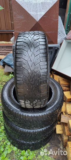 Gislaved NordFrost 100 215/60 R16 99T