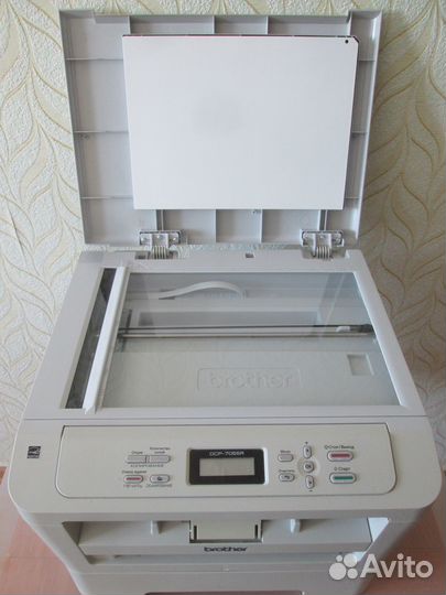 Принтер лазерный Brother DCP-7055R отличный. мфу