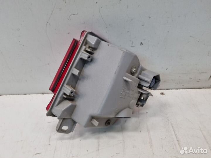 Фонарь противотуманный задний левый Toyota Land