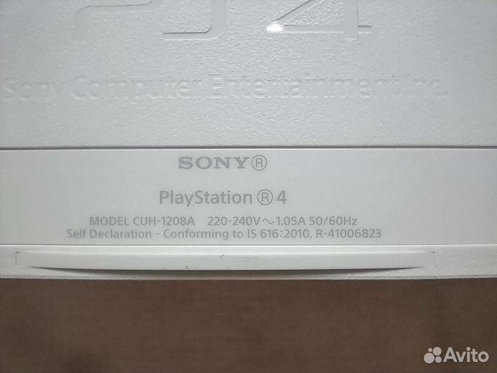 PS4 fat 1208 белая в идеале