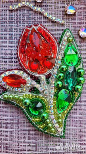 Брошь ручной работы