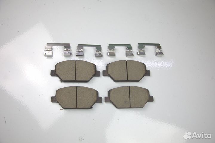 Передние колодки PowerStop Camaro / Cadillac XT4