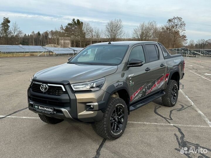 Toyota Hilux 4.0 AT, 2024, 200 км