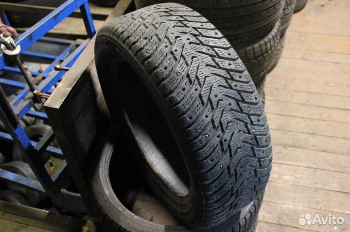 Nokian Tyres Hakkapeliitta 8 215/55 R17