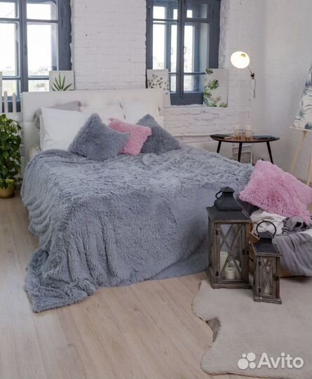 Пледы пушистые