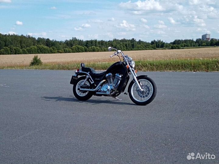 Suzuki Intruder