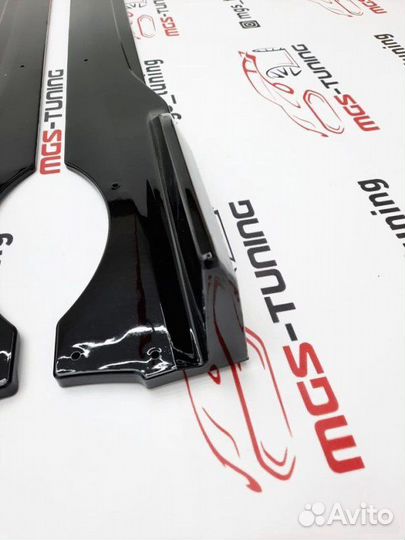 Лезвия порогов BMW X7 G07 Черные