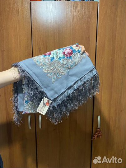 Павловопосадский шерстяной платок