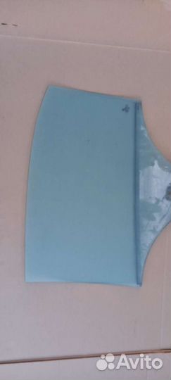 Cтекло задней двери VW Jetta 6