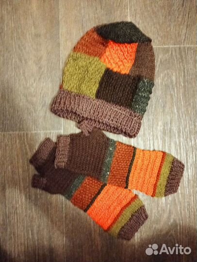 Комплект шапка и митенки