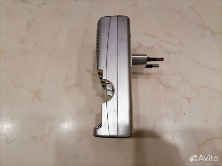 Зарядное устройство для аккумуляторных батареек