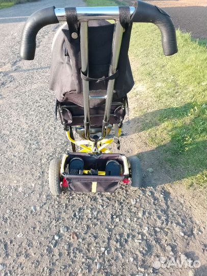 Велосипед-коляска с родительской ручкой