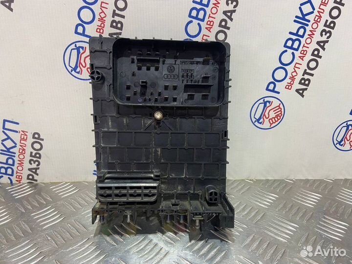 Блок предохранителей Volkswagen Passat CC