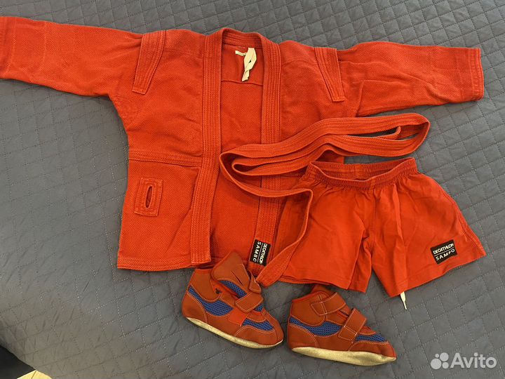 Самбовка для мальчика красная