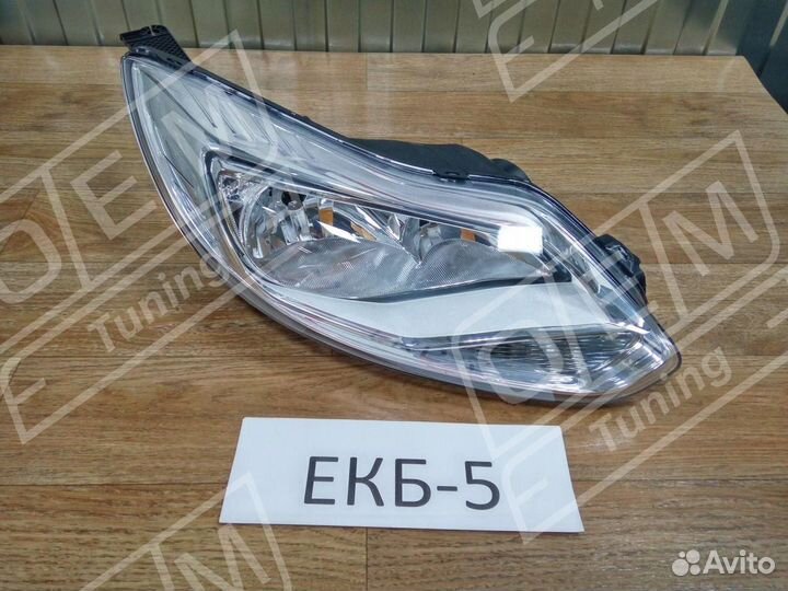 Фара правая Ford Focus