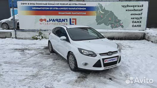 Стекло двери передней правой Ford Focus 3 1742301