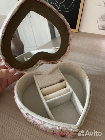 Шкатулка для украшений