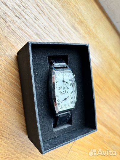 Часы наручные