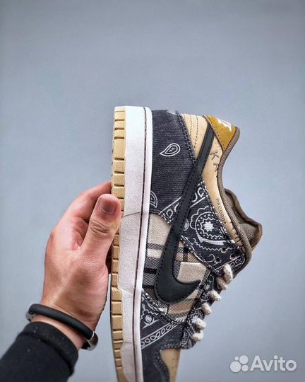 Nike SB Dunk Low Travis Scott