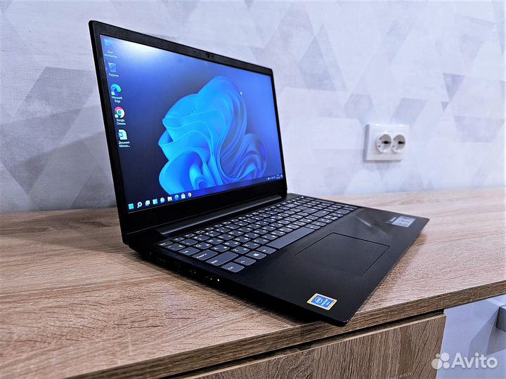 Lenovo\ 15.6