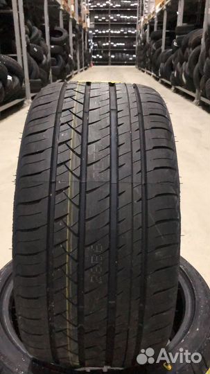 Roadmarch Prime UHP 08 235/50 R19 103W