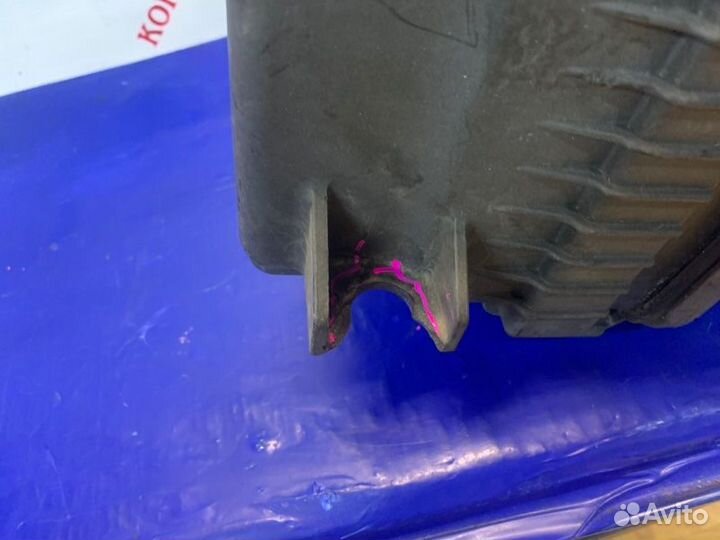 Корпус воздушного фильтра Mitsubishi Airtrek CU2W