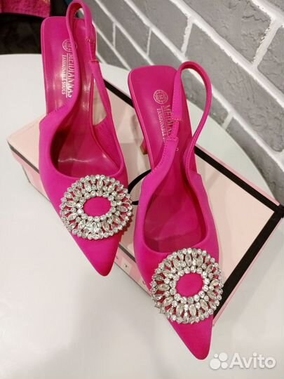 Босоножки женские 39 размер