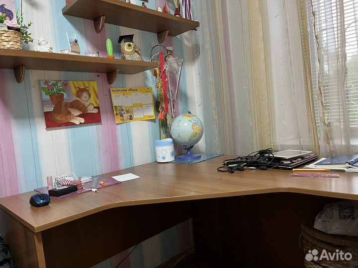 Письменный стол