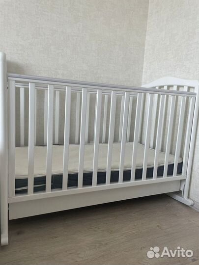 Детская кроватка