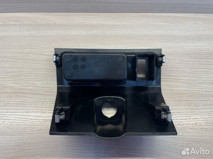 Накладка торпедо LADA X-Ray