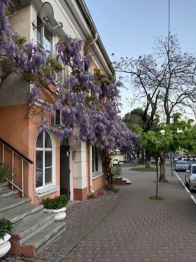 2-к. квартира, 75 м², 2/2 эт.