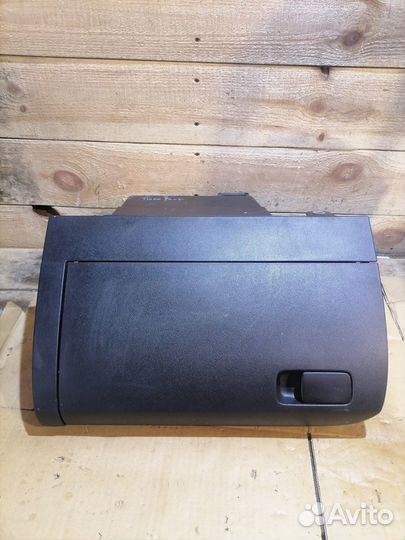 Бардачок Volkswagen Polo Sedan