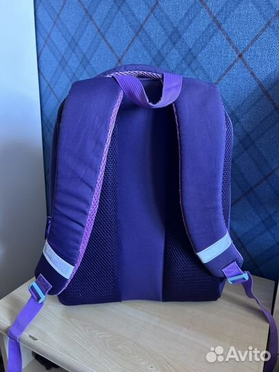 Рюкзак для девочки в школу