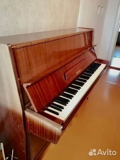 Пианино petrof