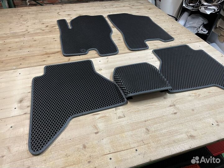 Автоковрики EVA для Nissan Pathfinder 2004-2014