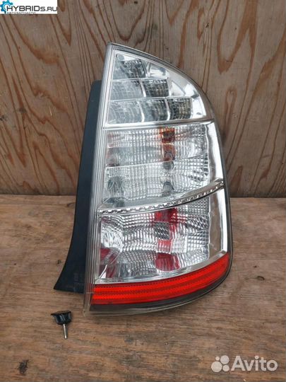 Фонарь задний правый Toyota Prius 2 NHW20 2007