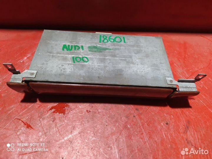 Пепельница передняя Audi 100 седан 2.8 AAH 1993