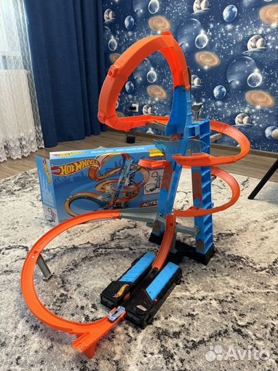 Игровой набор Hot Wheels Падение с башни