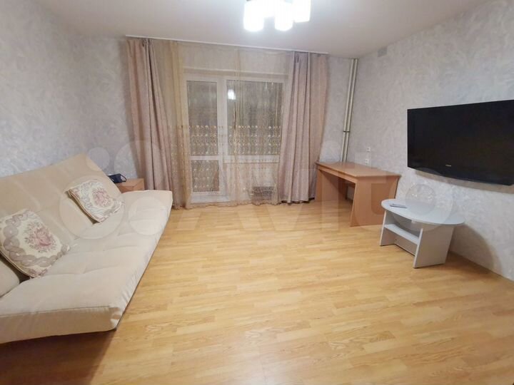 2-к. квартира, 78 м², 1/10 эт.