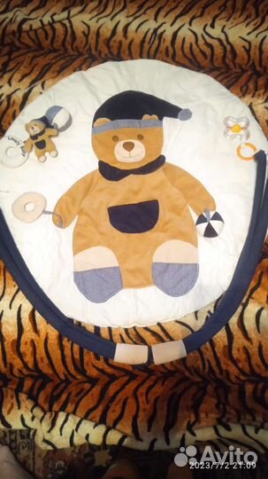 Развивающий коврик