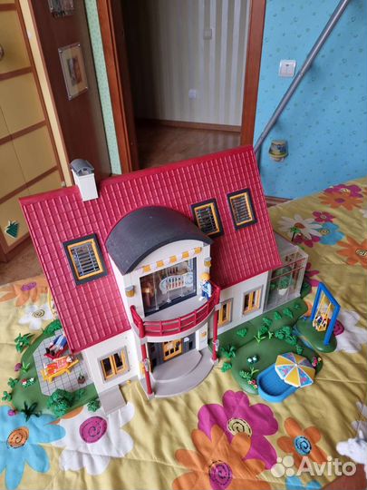Домик кукольный