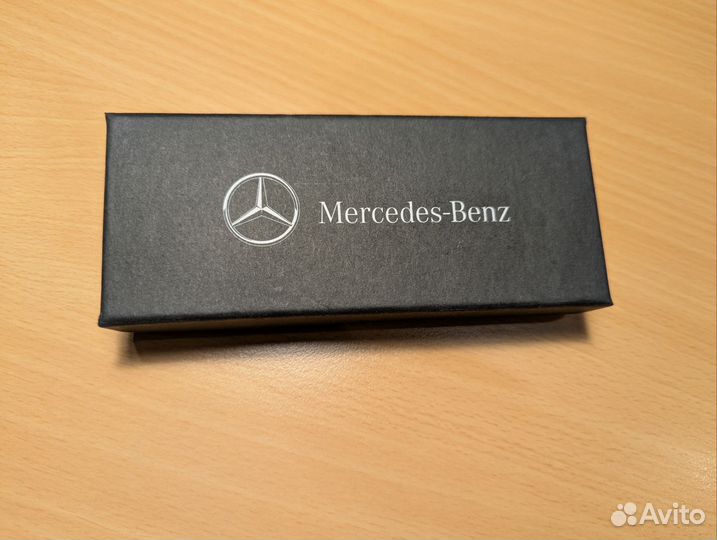 Оригинальный брелок Mercedes E-klass B6 695 7943