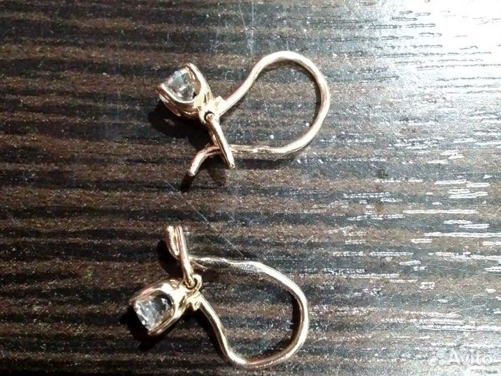 Золотые серьги с сапфирами