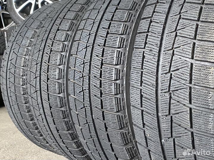 Bridgestone Blizzak Revo GZ 225/60 R17