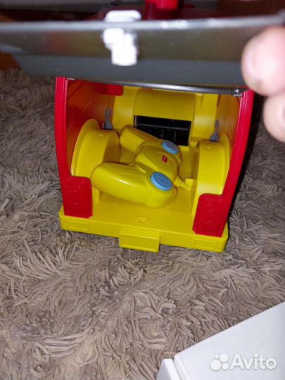 Уборочная машина игрушка