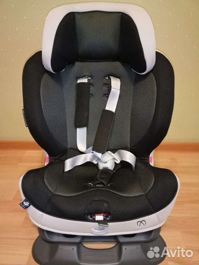 Автокресло Carmate (Ailebebe) Swing Moon Premium