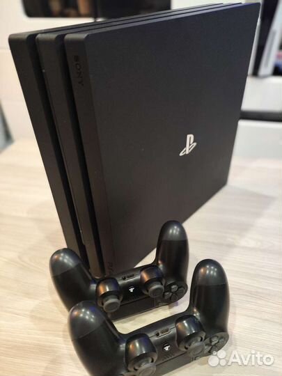 Sony PS4 pro 1tb+Fifa2023+UFC4