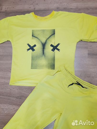 Спортивный костюм женский