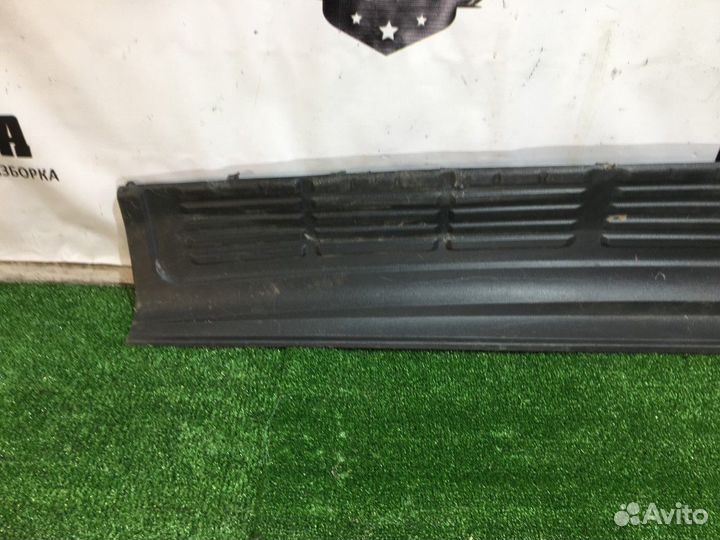 Накладка заднего бампера